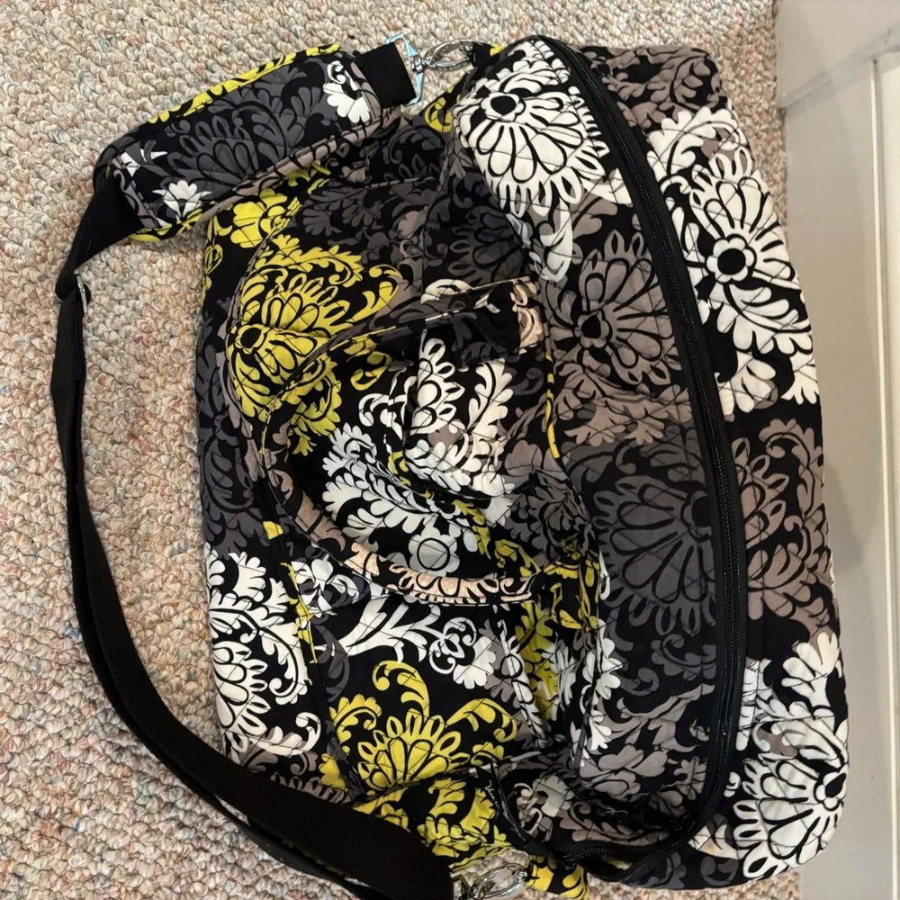 9 piece Vera Bradley Retired Baroque set - Picture 10 of 13